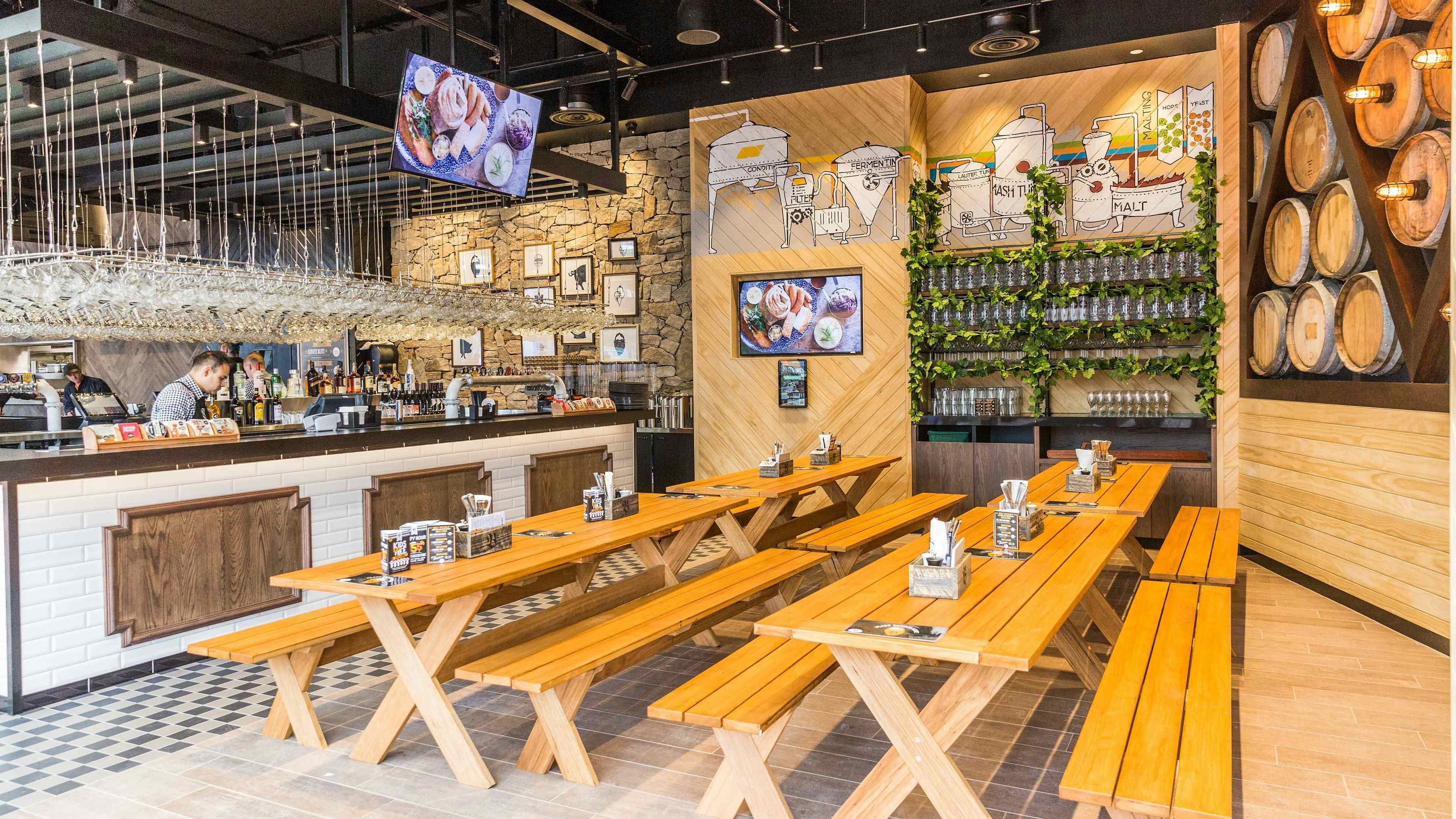 The Bavarian, Knox O-Zone