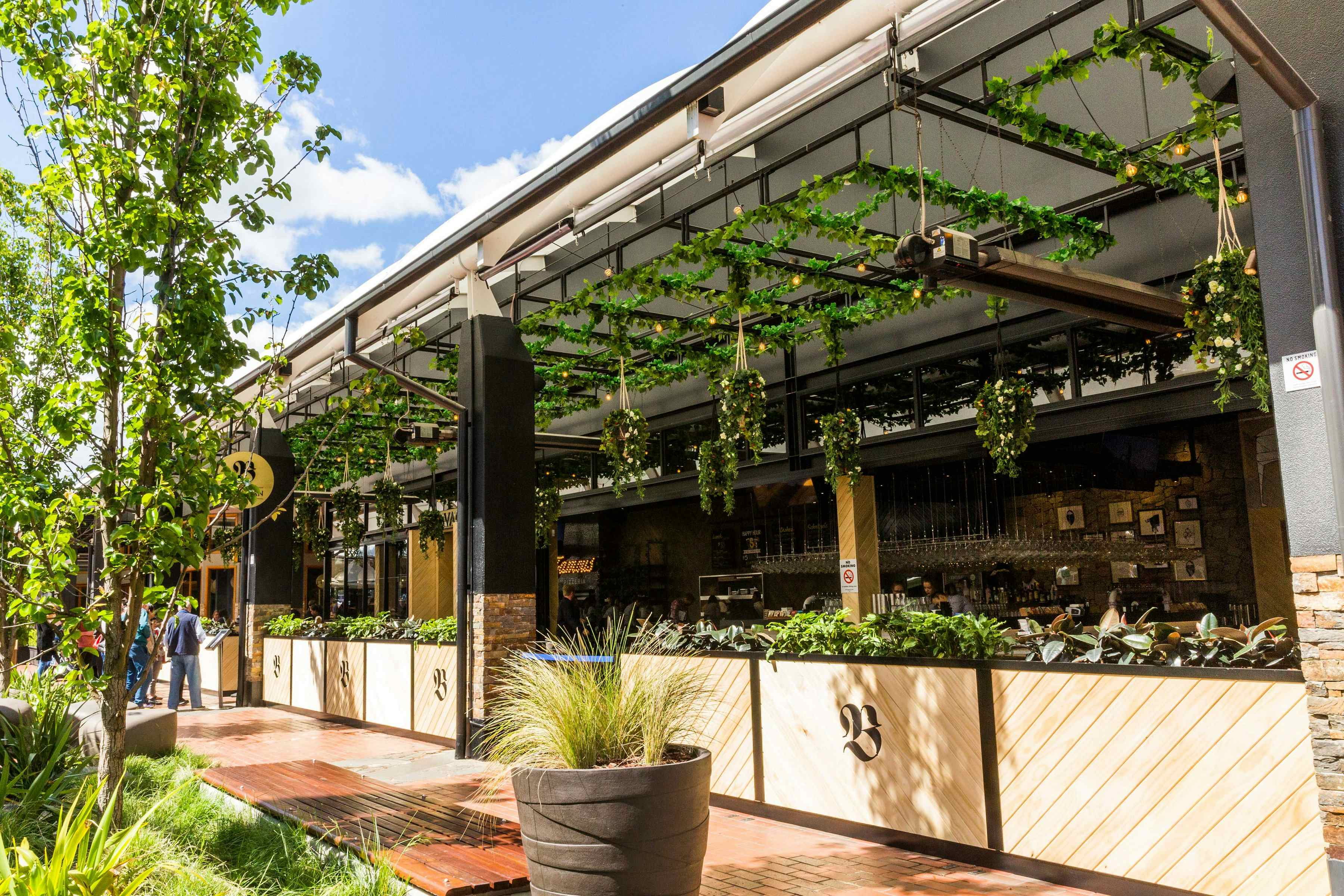 The Bavarian, Knox O-Zone