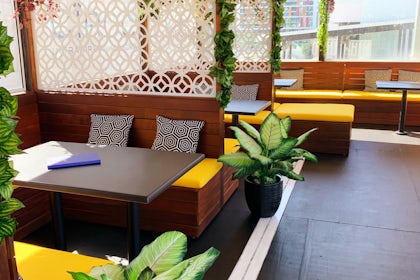 Breeze Bar 2