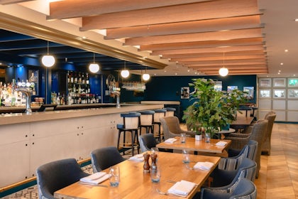 Roald Suite 2