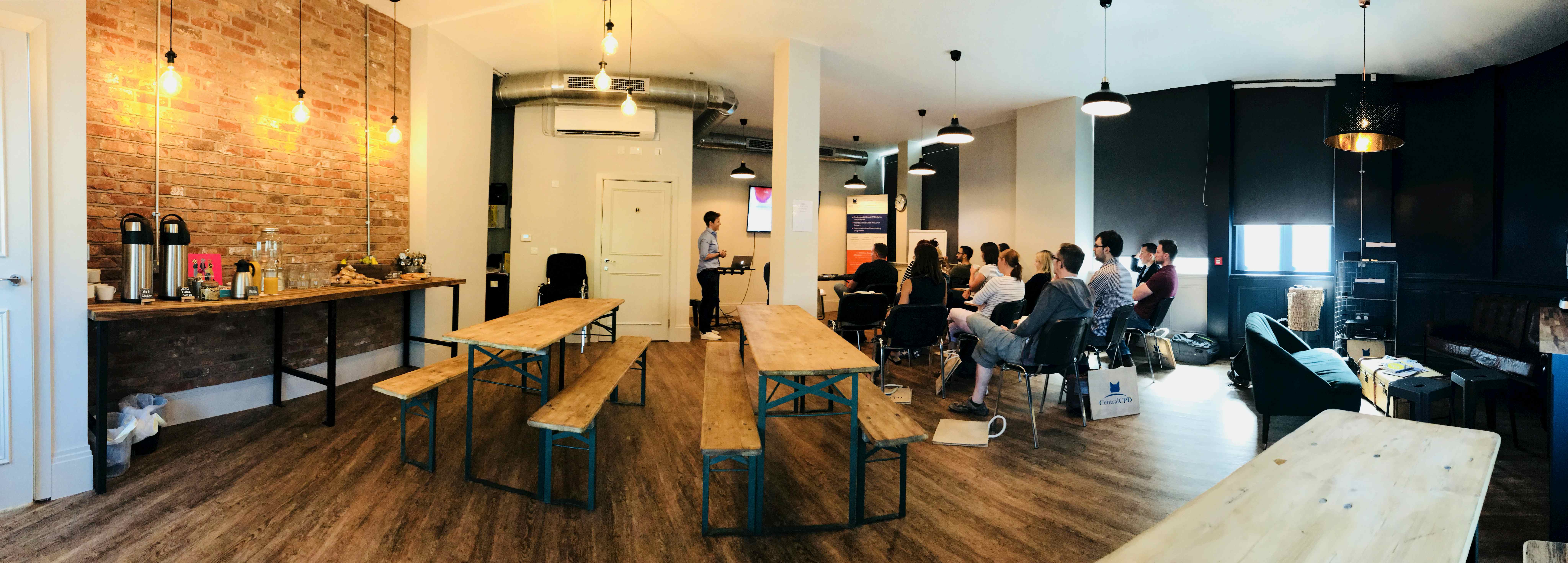 204a Manor Place  - Kennington 1