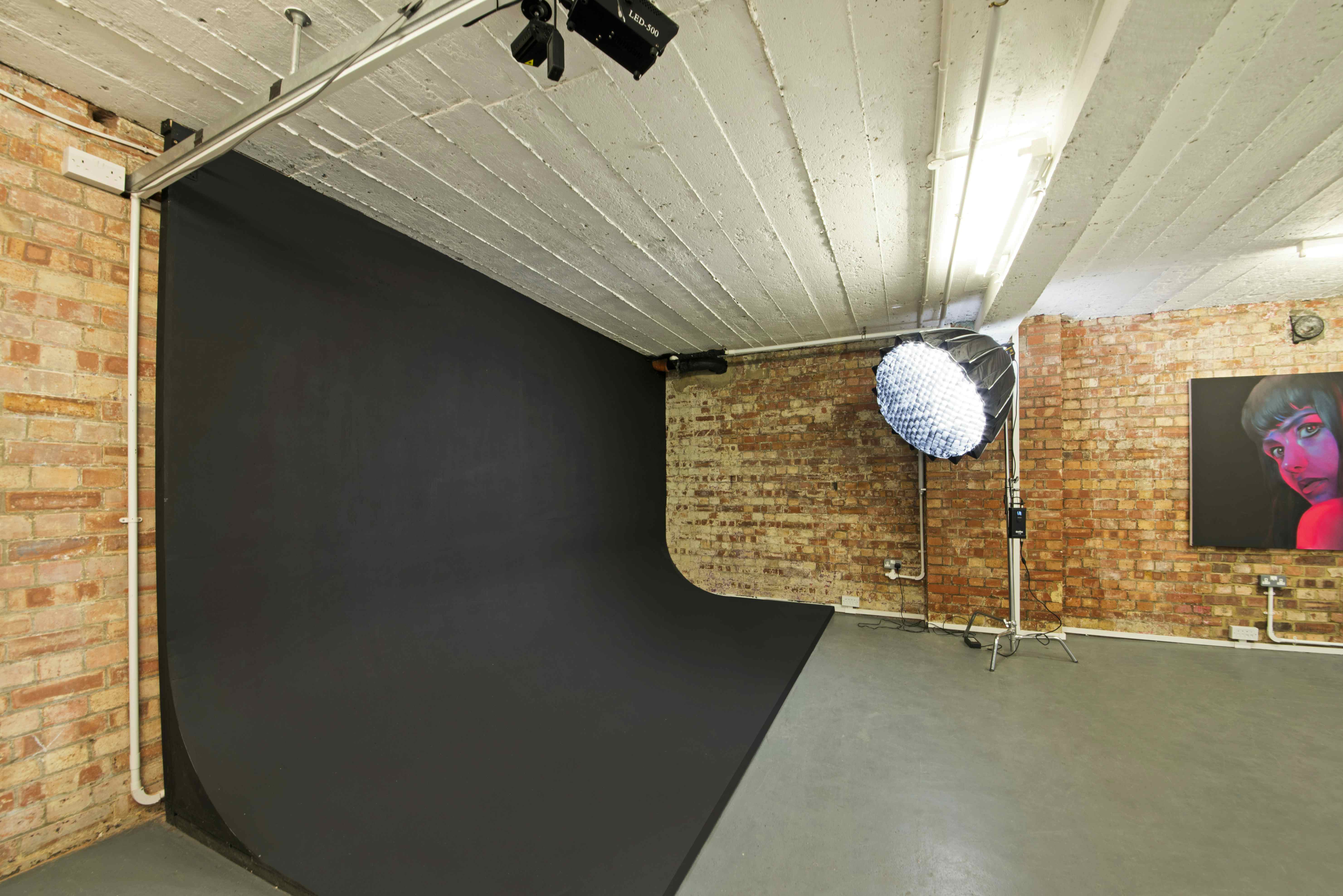 Creative space for photoshoots, filming and events 7