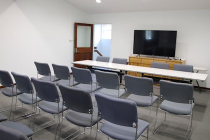 Ellis Room 1