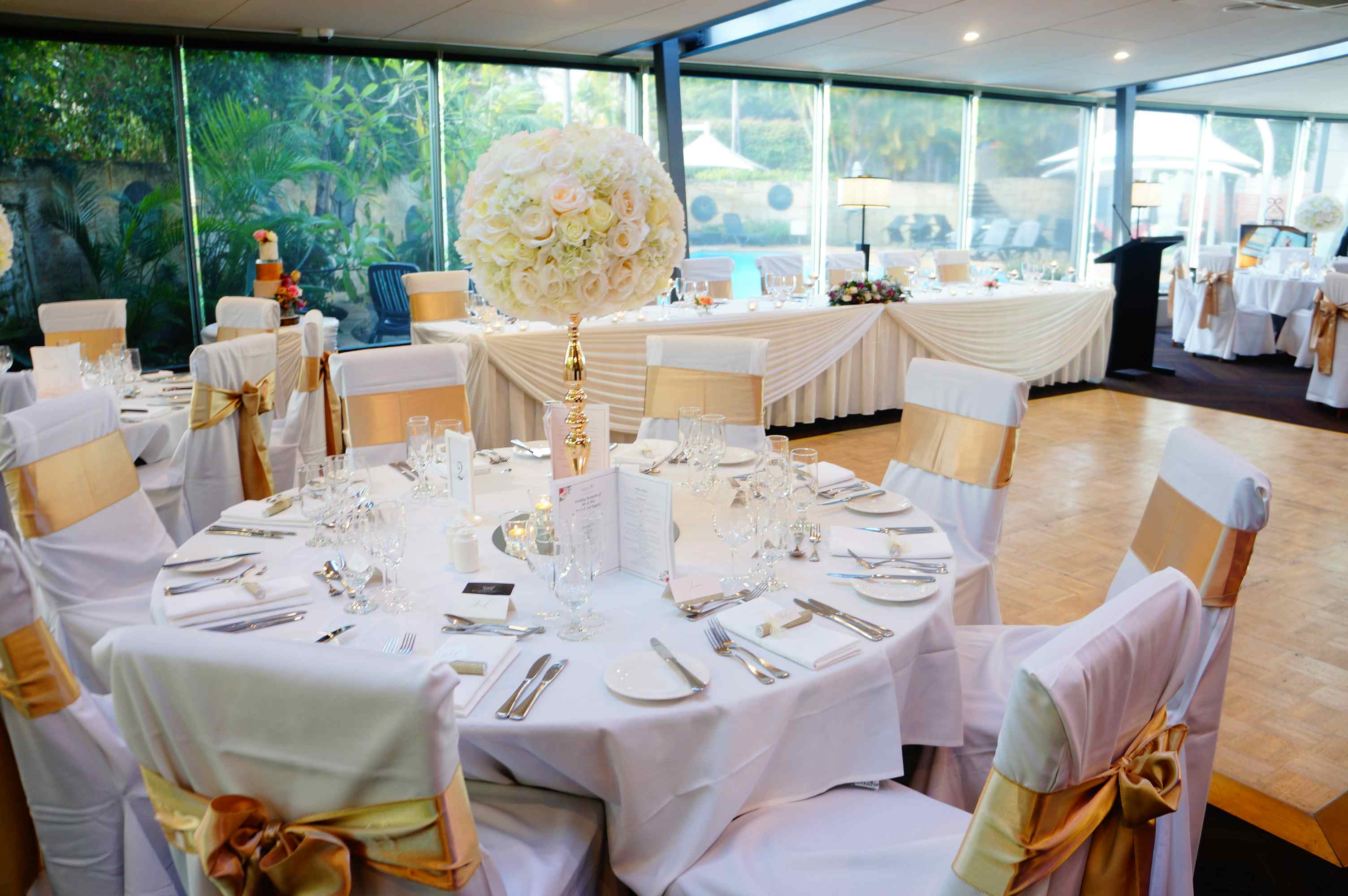 Waterwall Restaurant & Bar 4