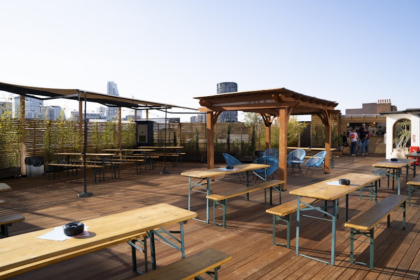 Rooftop Bar 3D tour