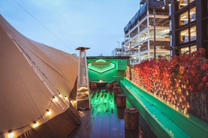 Rooftop Bar 18