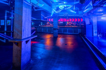 The Club 6