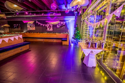 The Green Room 8