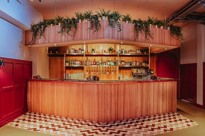 Main Bar 3