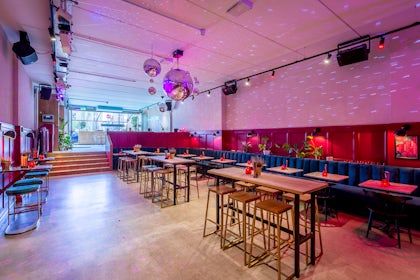 Main Bar 9