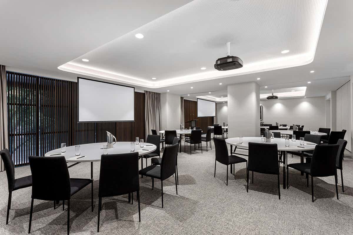 Clarendon & Fawkner Room