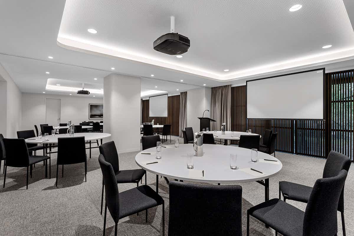 Clarendon & Fawkner Room 1