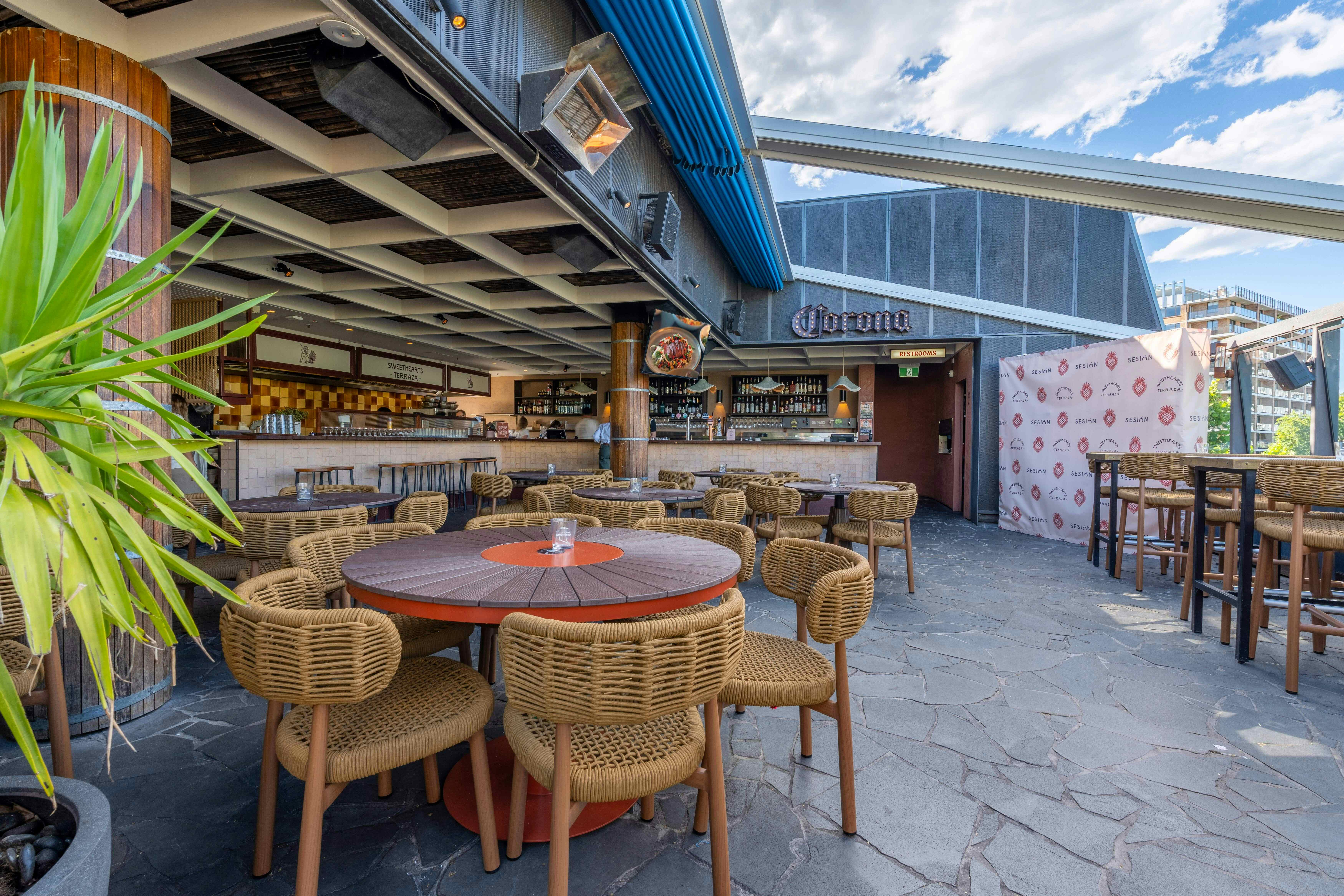 Sweethearts Terraza 1