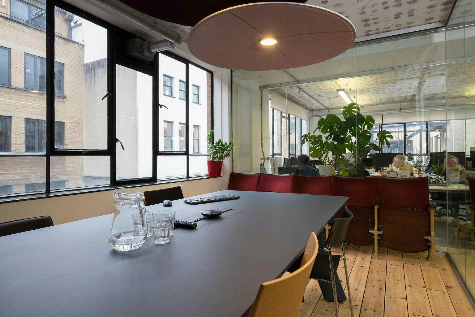 Meeting room for up to 8 people 1