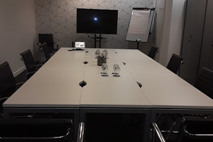 Imperial Room 5