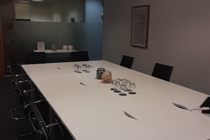 Imperial Room 6