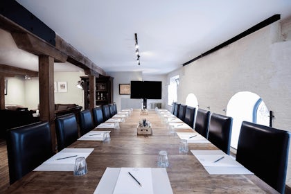 Christie's Library and Janneau Bar 5