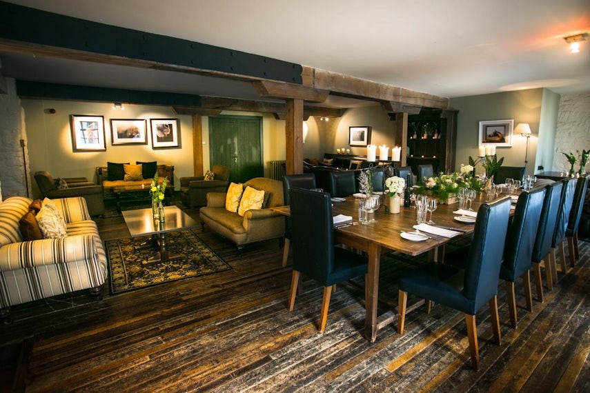 Christie's Library and Janneau Bar 0