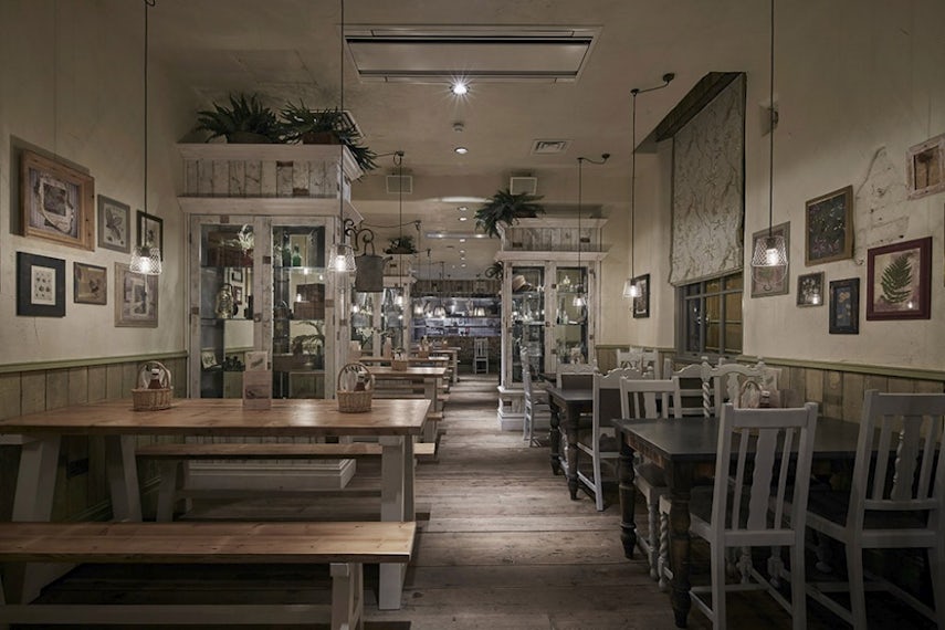 Full Venue - The Botanist 0