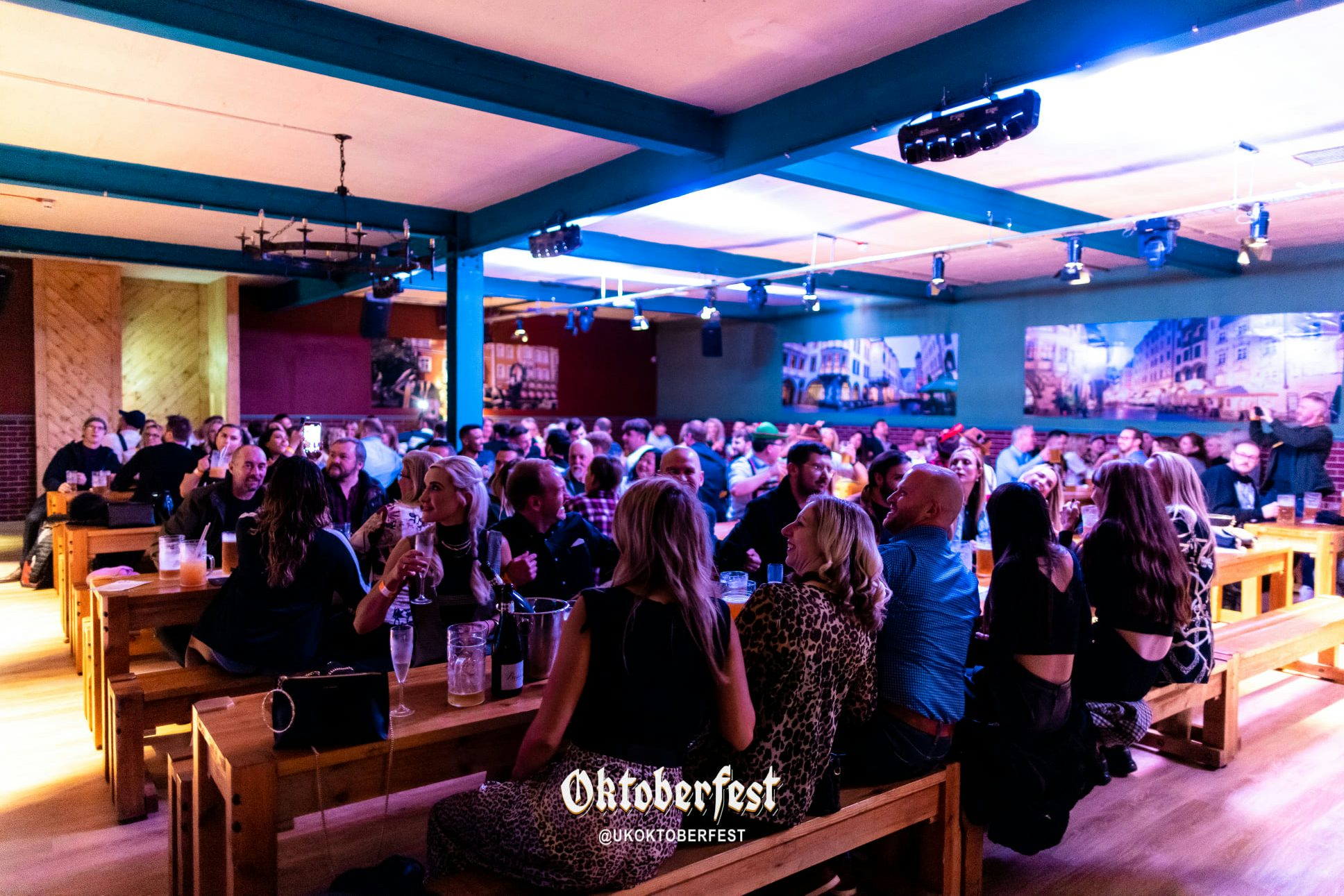 Bierkeller Bar 16