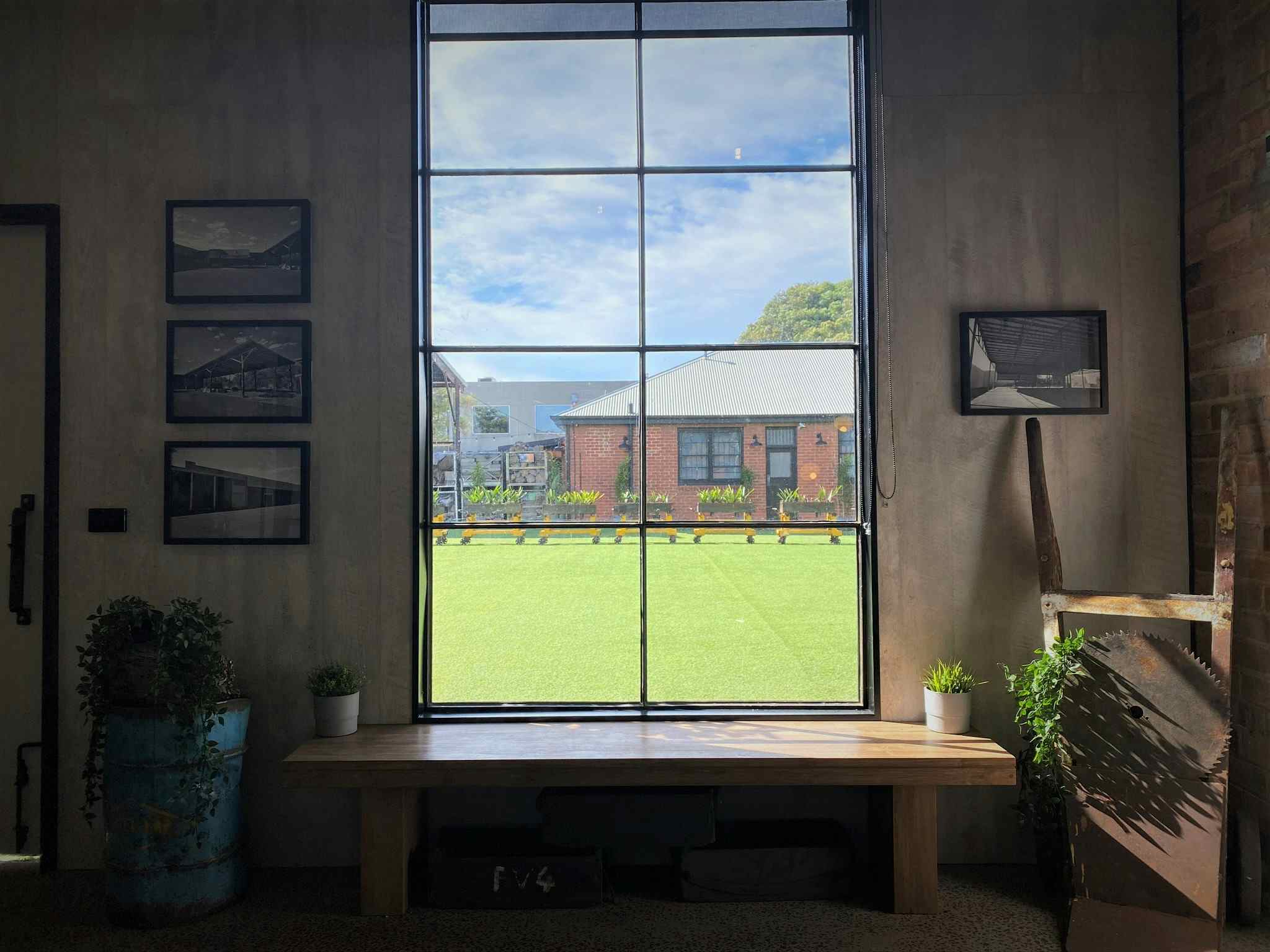 The Meeting Room #1 7