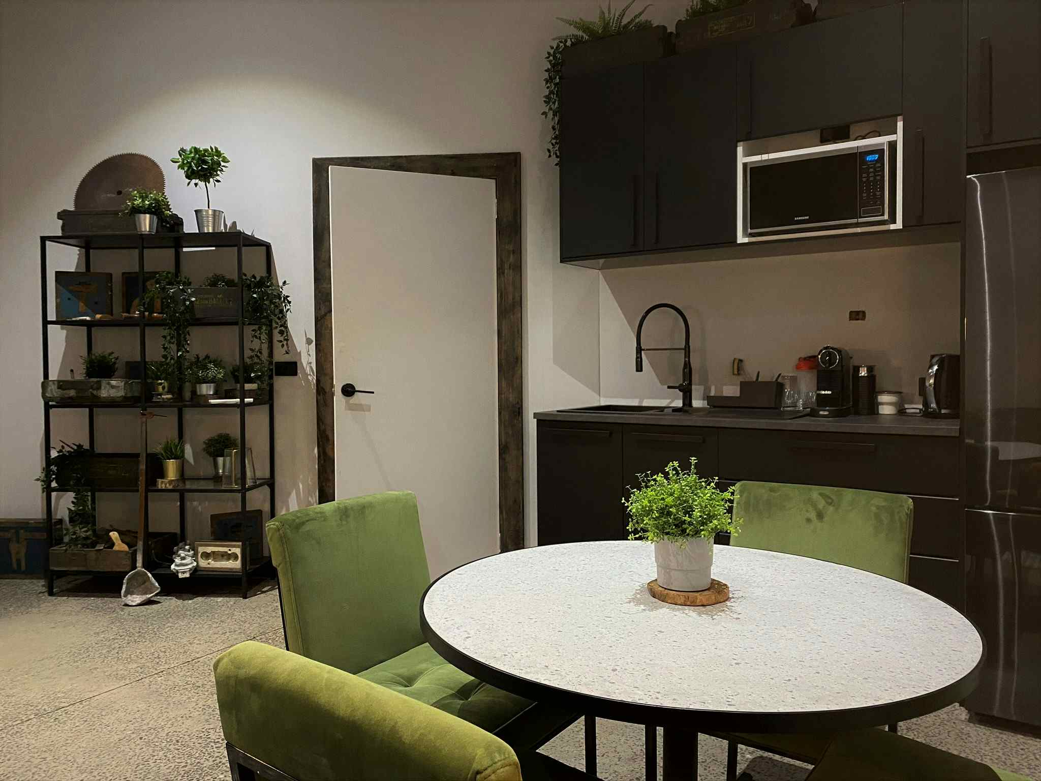 The Meeting Room #1 4