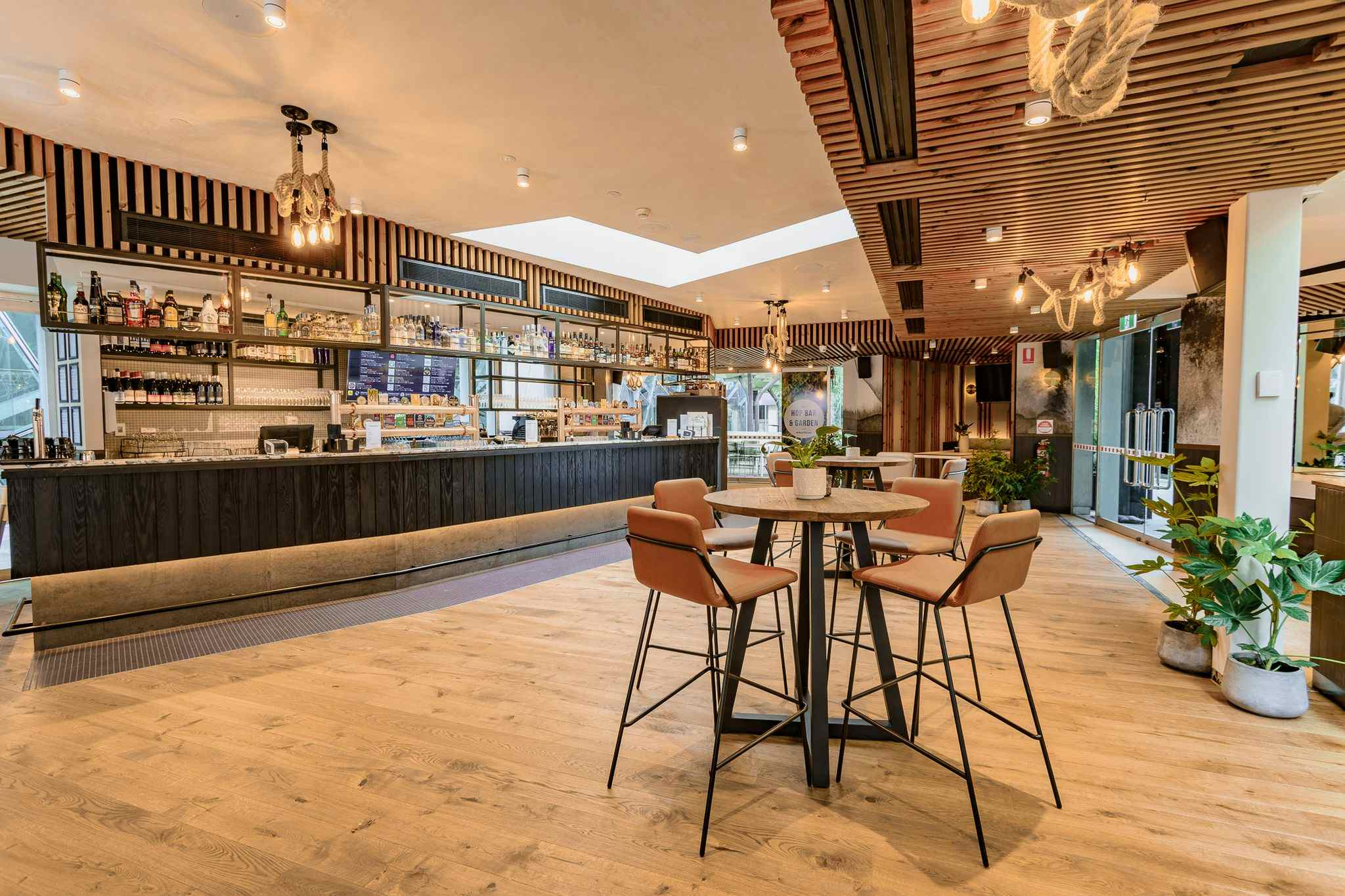 The Hop Bar and Garden 4