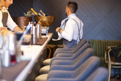 Main Bar 2
