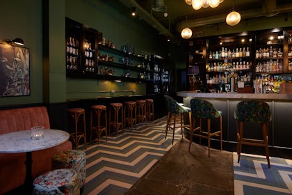 Cocktail Bar 1