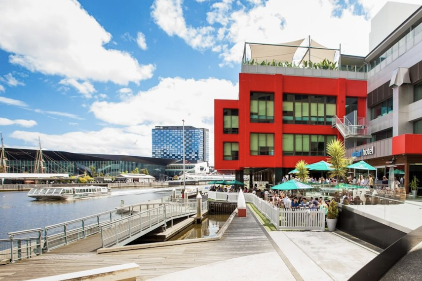 Garden Decks 3D tour