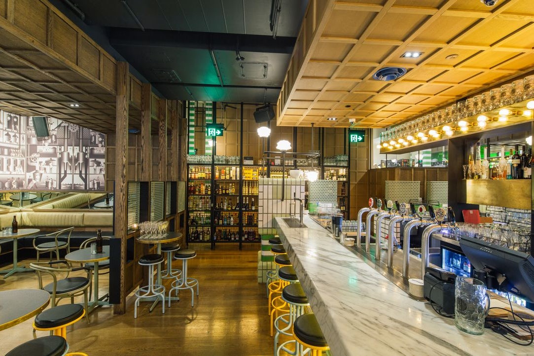 Lounge, Garden & River Terrace 7