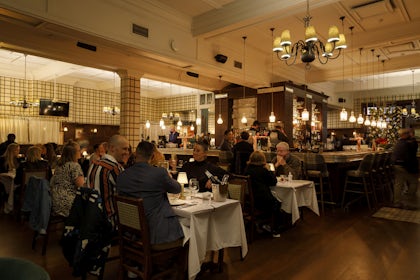 Bar Moubray 2