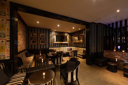 Feather Lounge 2