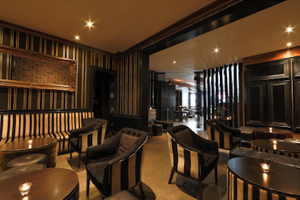 Feather Lounge 1