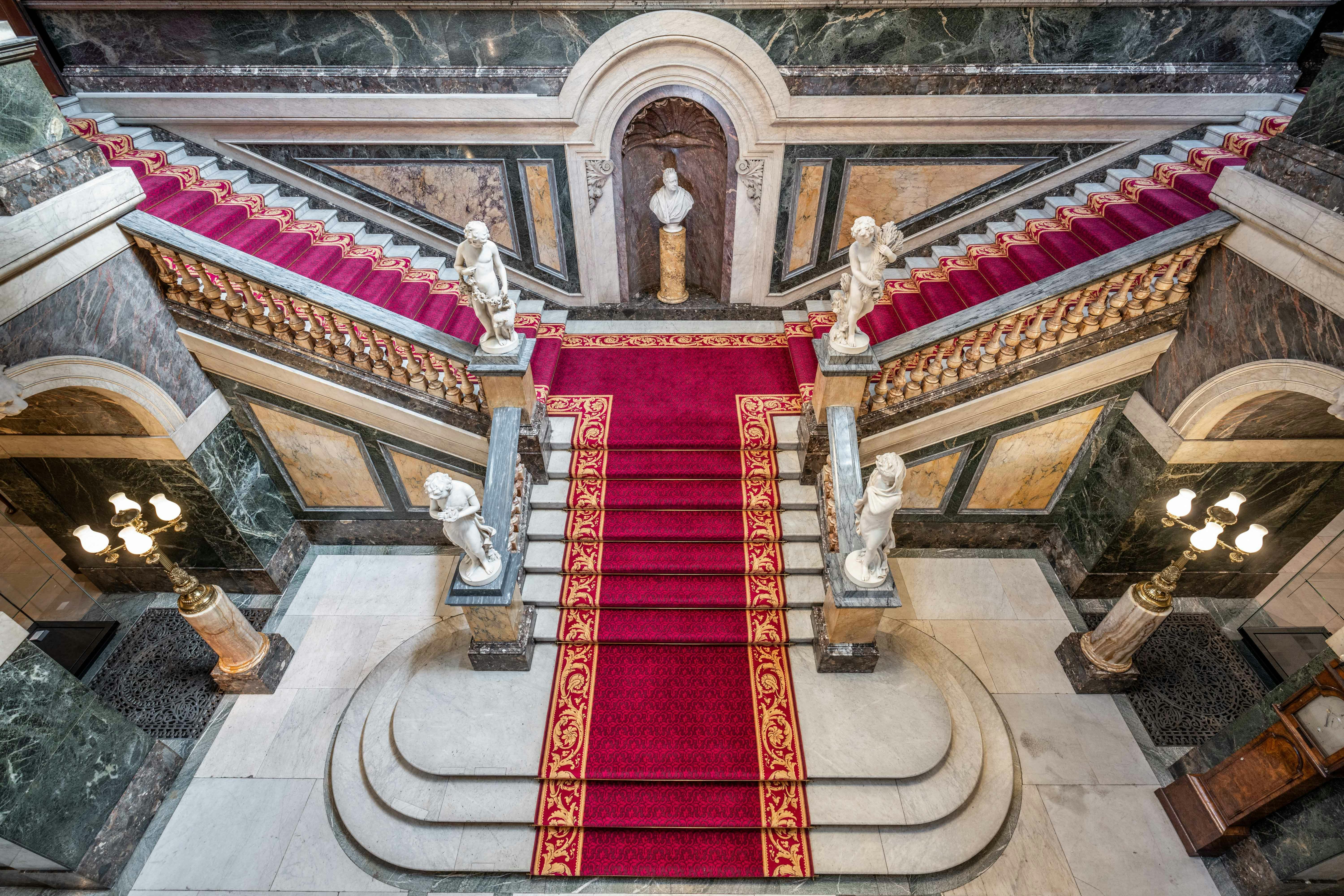 The Livery Hall 9