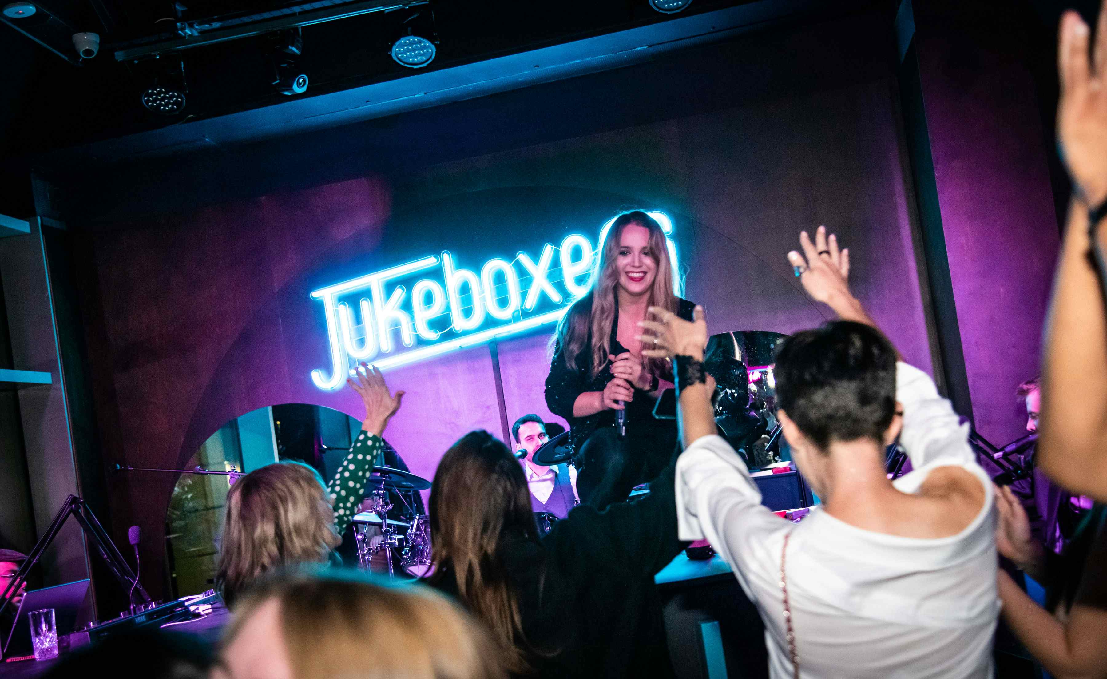 Jukeboxers Duelling Piano Bar 3