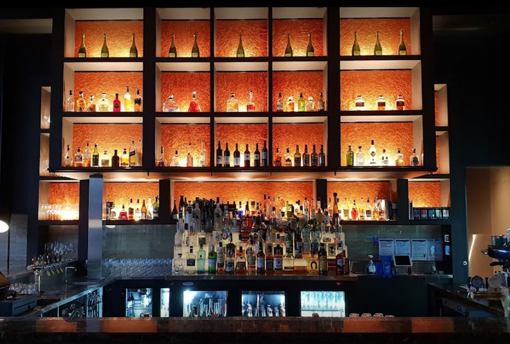 Roc's Bar & Kitchen 2