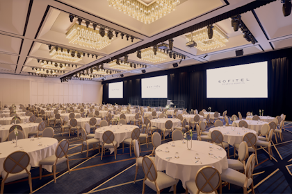 Ballroom Le Grand 9