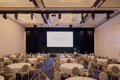 Ballroom Le Grand 7