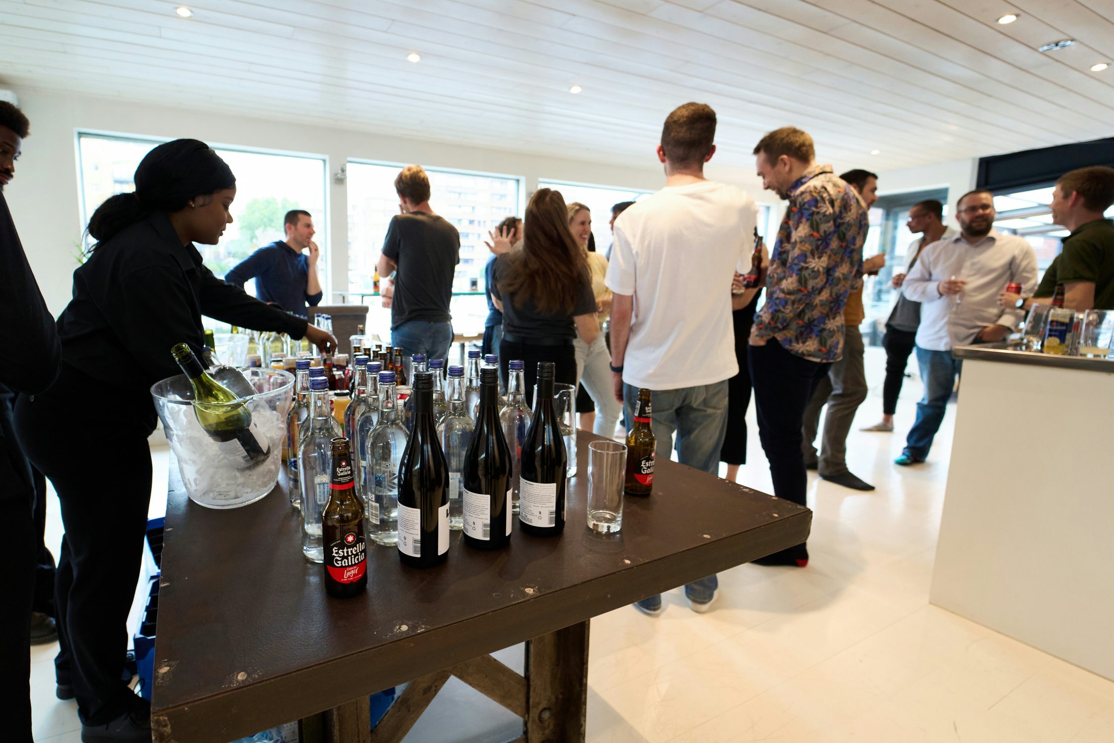 Stunning boathouse in St Katharine Docks 9