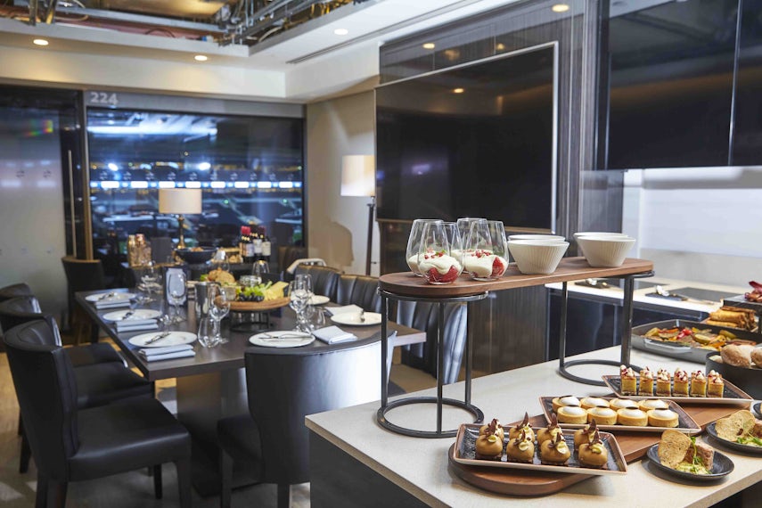 Side Line Suite 0
