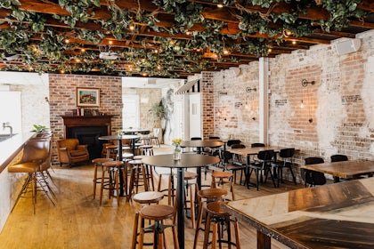 Exclusive Hire, Level 1 6