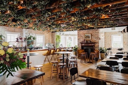 Exclusive Hire, Level 1 7