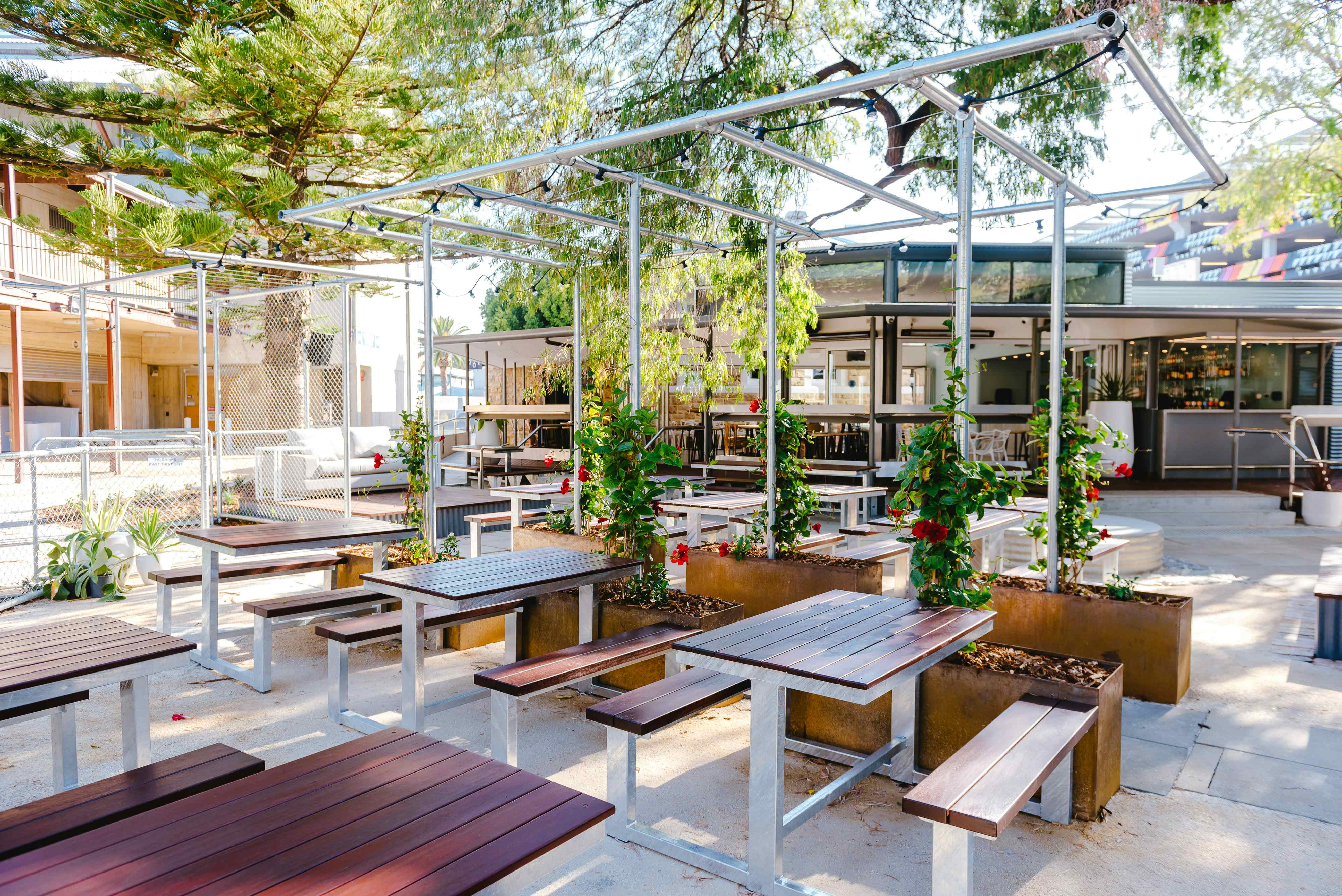 Garden Benches 3D tour