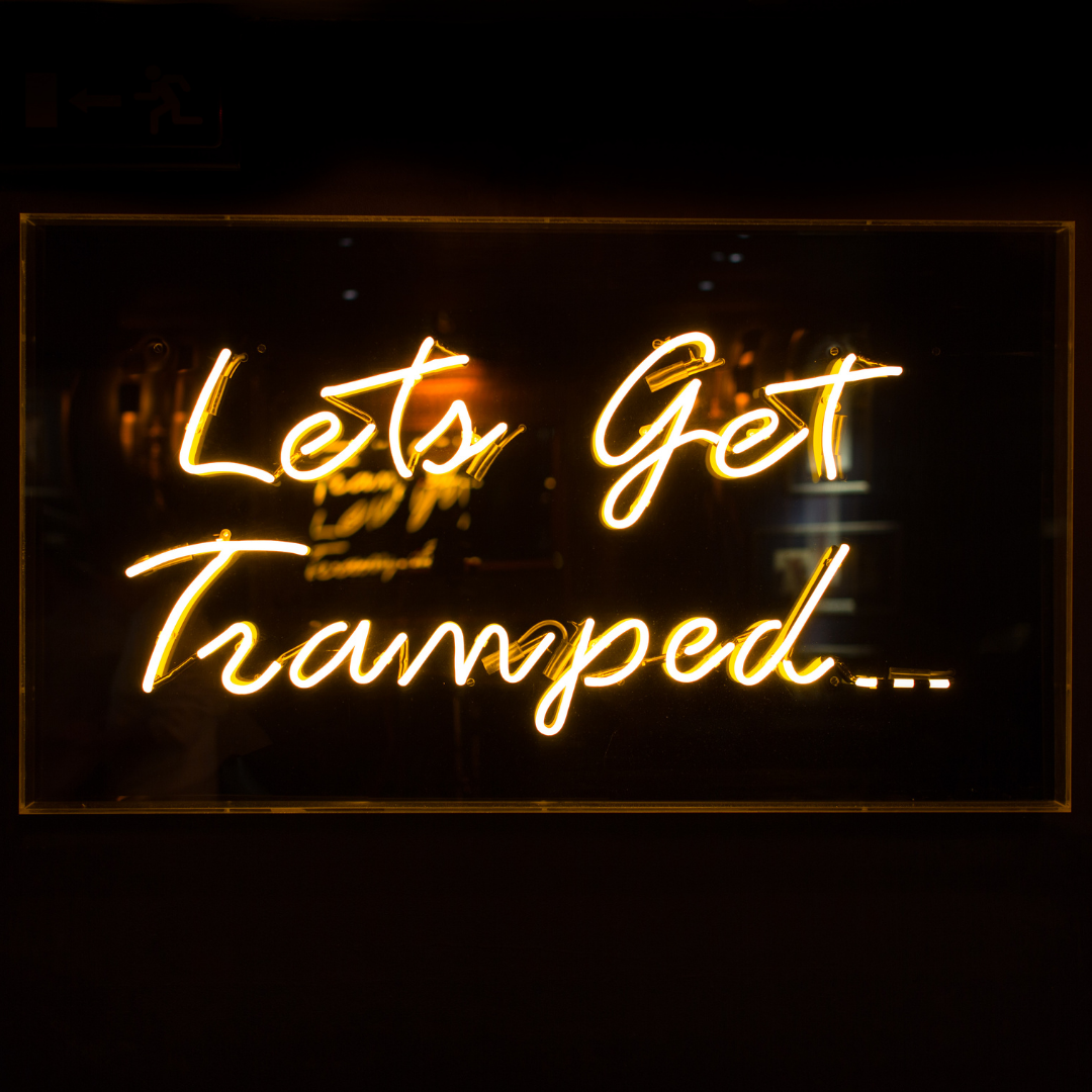 Tramp, Whole Venue 0