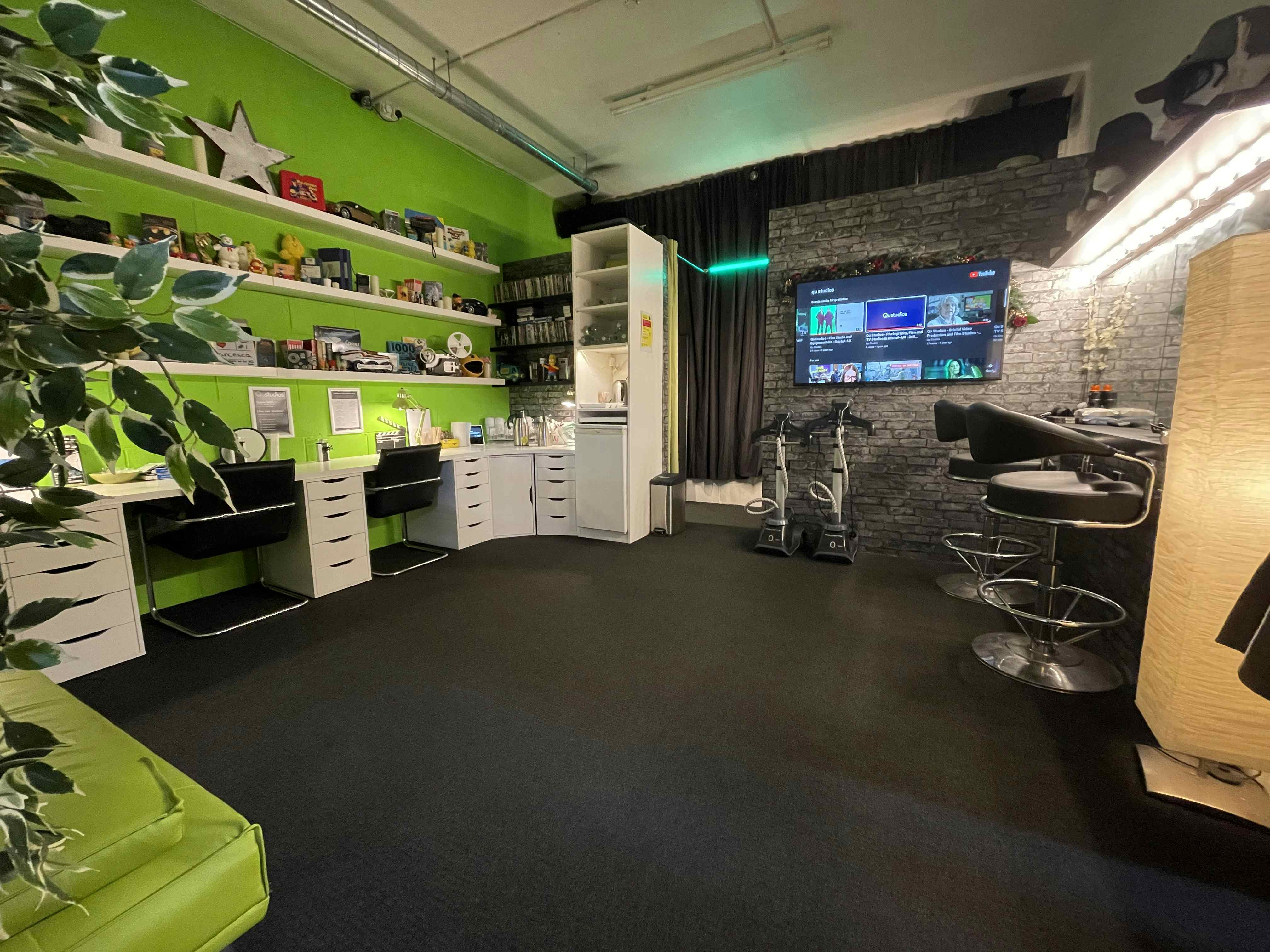 Studio Two  |  Green Screen Infinity Cove 11