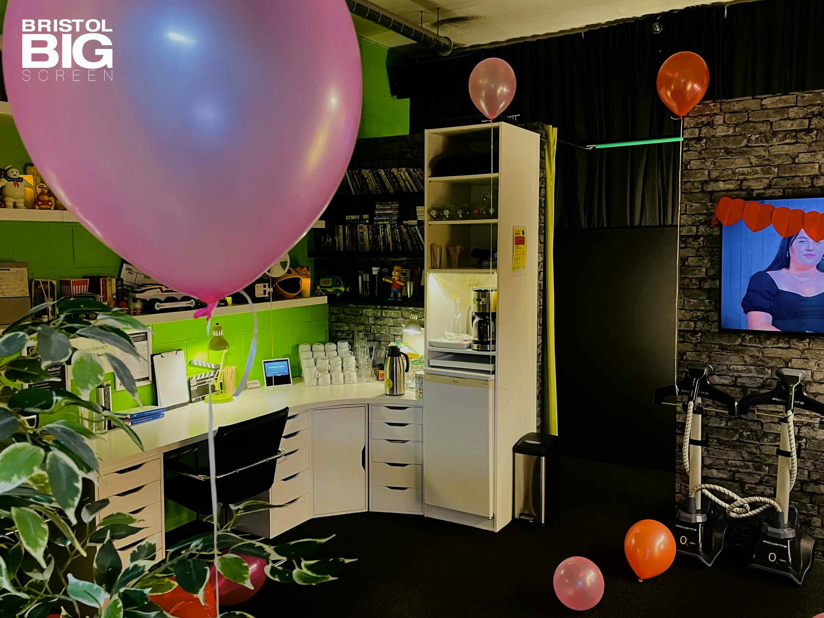 Bristol Big Screen: Screening Room | 200" 4K HDR10 3D Dolby Atmos 35