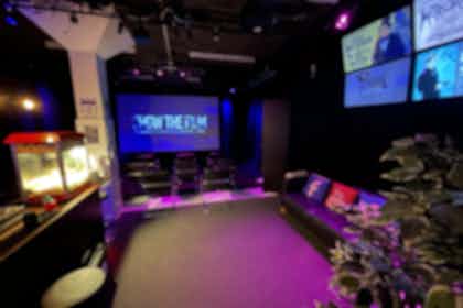 Bristol Big Screen: Screening Room | 200" 4K HDR10 3D Dolby Atmos 4