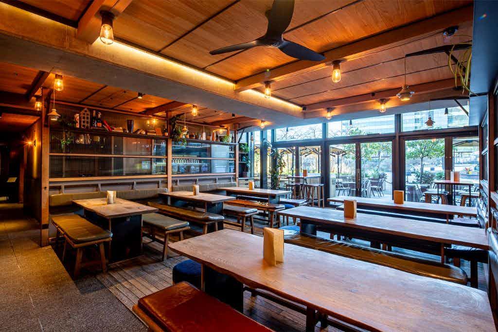 Canalside Bar & Terrace 3