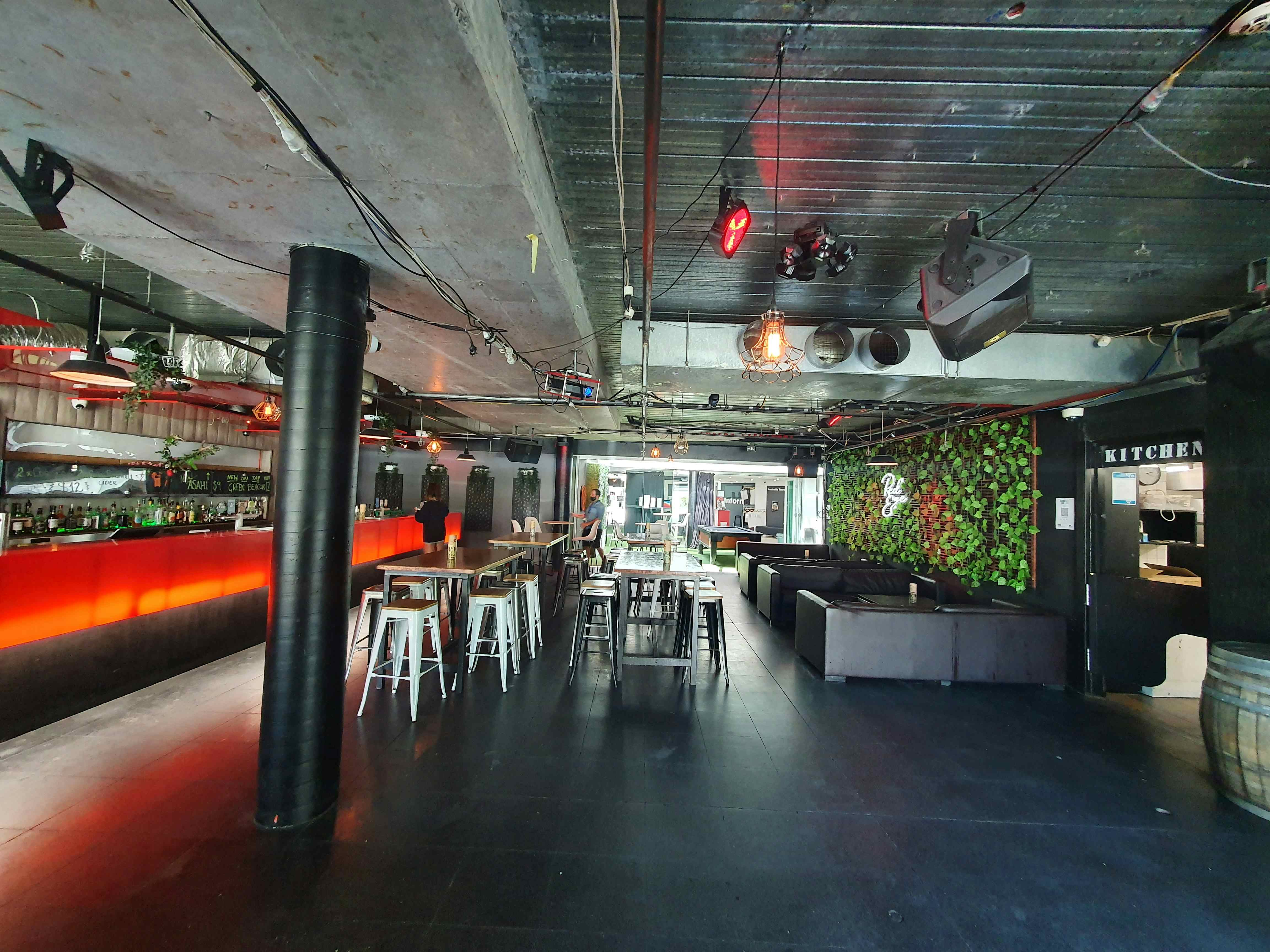 Red Eye - Main Bar 1